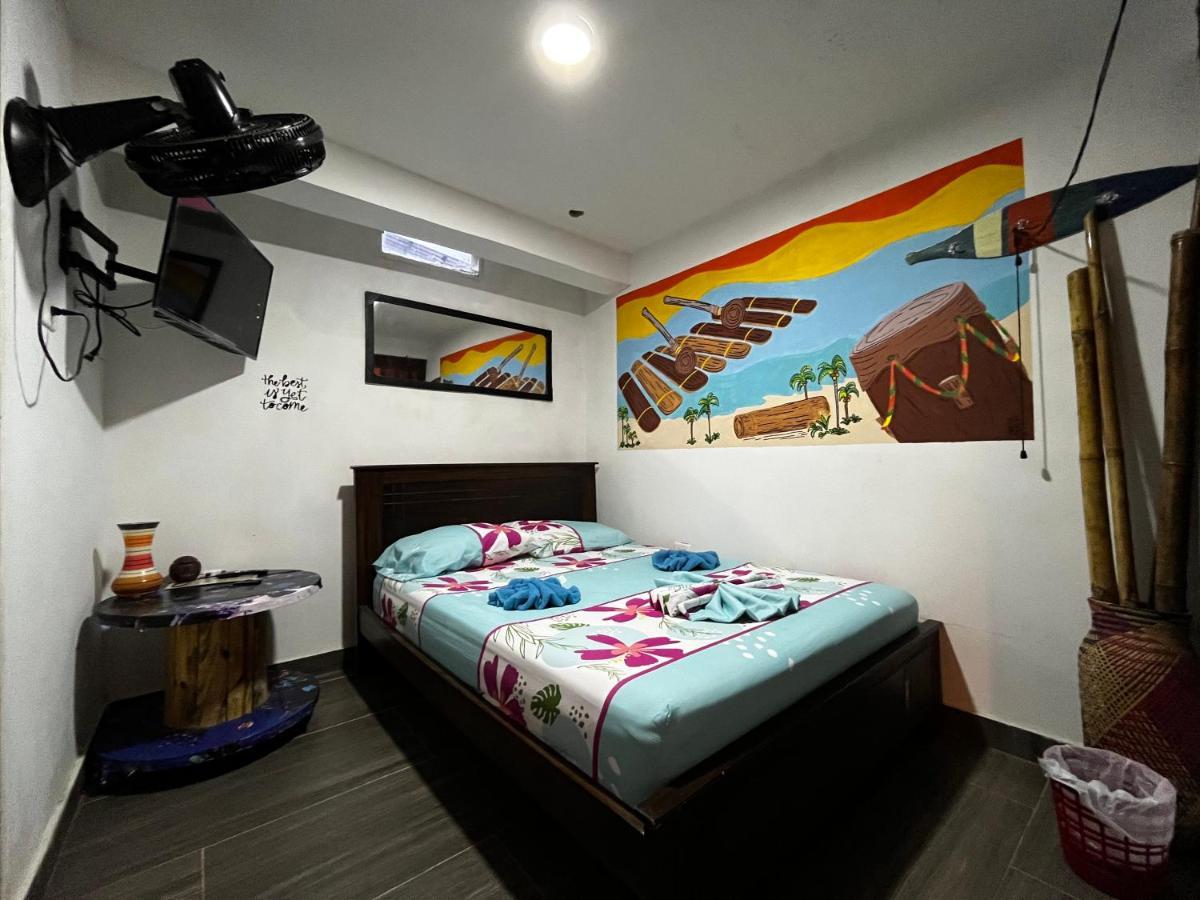 Acuarios Hostal Playa Ladrilleros Buitenkant foto