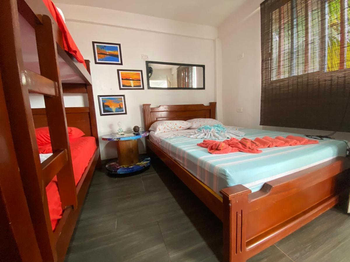 Acuarios Hostal Playa Ladrilleros Buitenkant foto