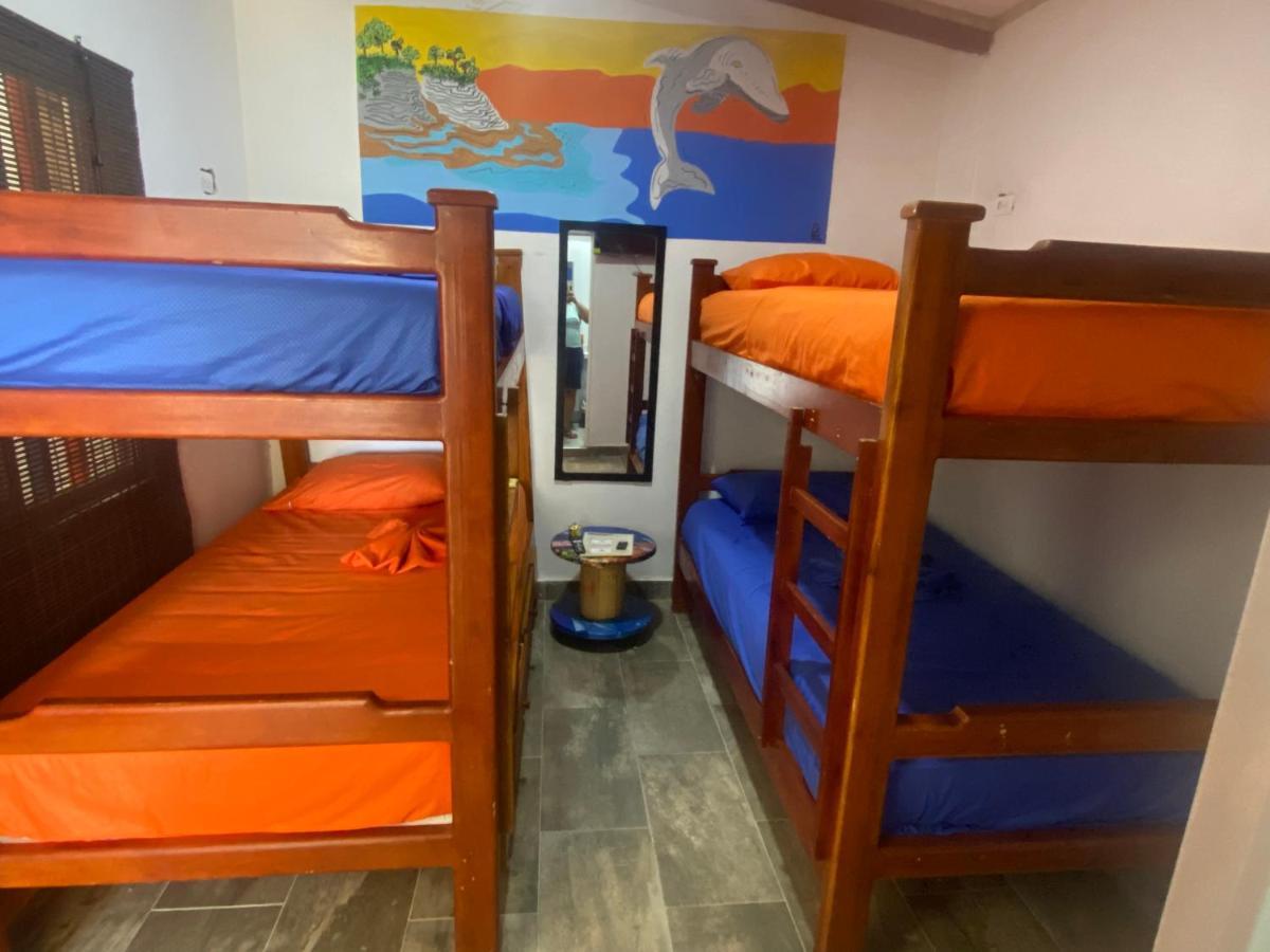 Acuarios Hostal Playa Ladrilleros Buitenkant foto