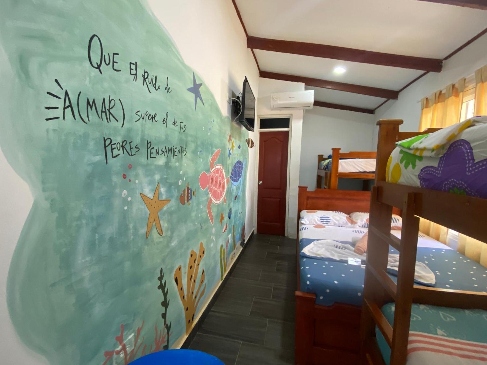Acuarios Hostal Playa Ladrilleros Buitenkant foto