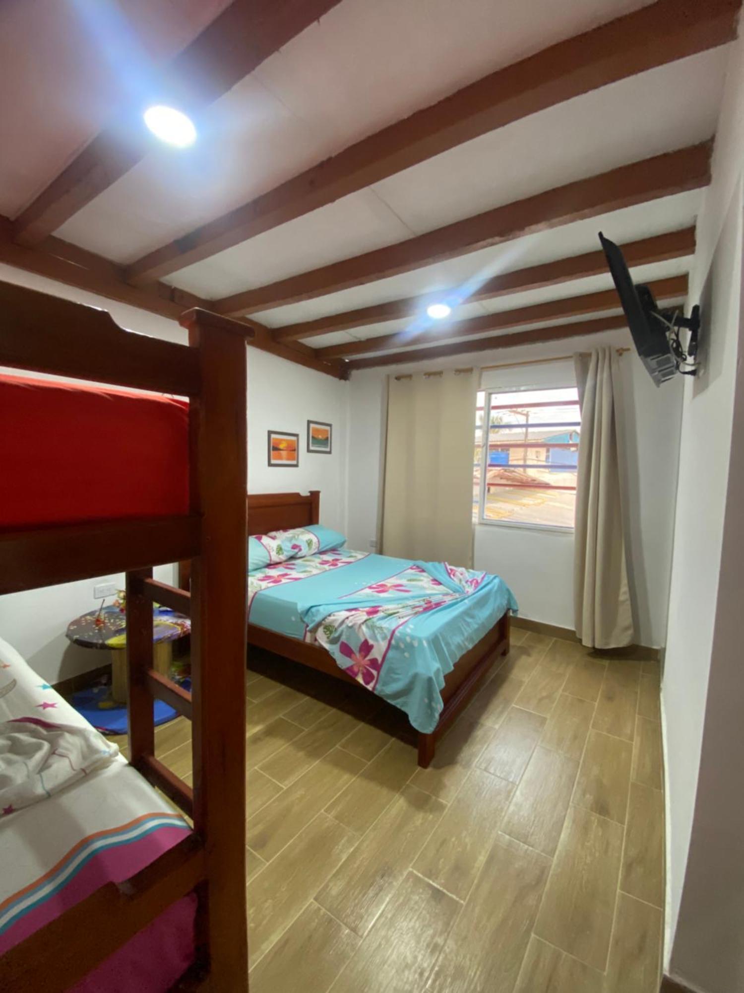 Acuarios Hostal Playa Ladrilleros Buitenkant foto